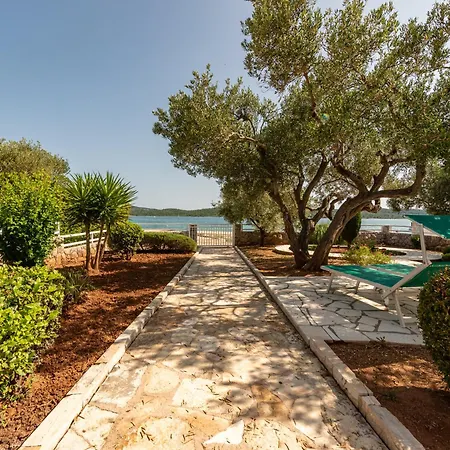 Villa On The Pirovac