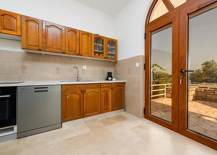 Villa On The Pirovac